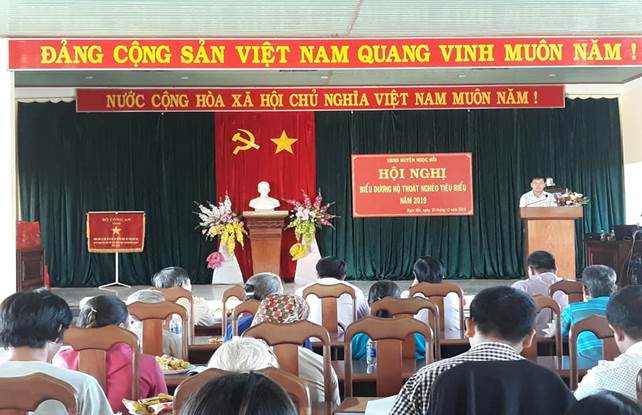 Description: D:\van ban huong\Hinh anh\2019\HN bieu duong nguoi ngheo Ngoc Hoi 16.jpg